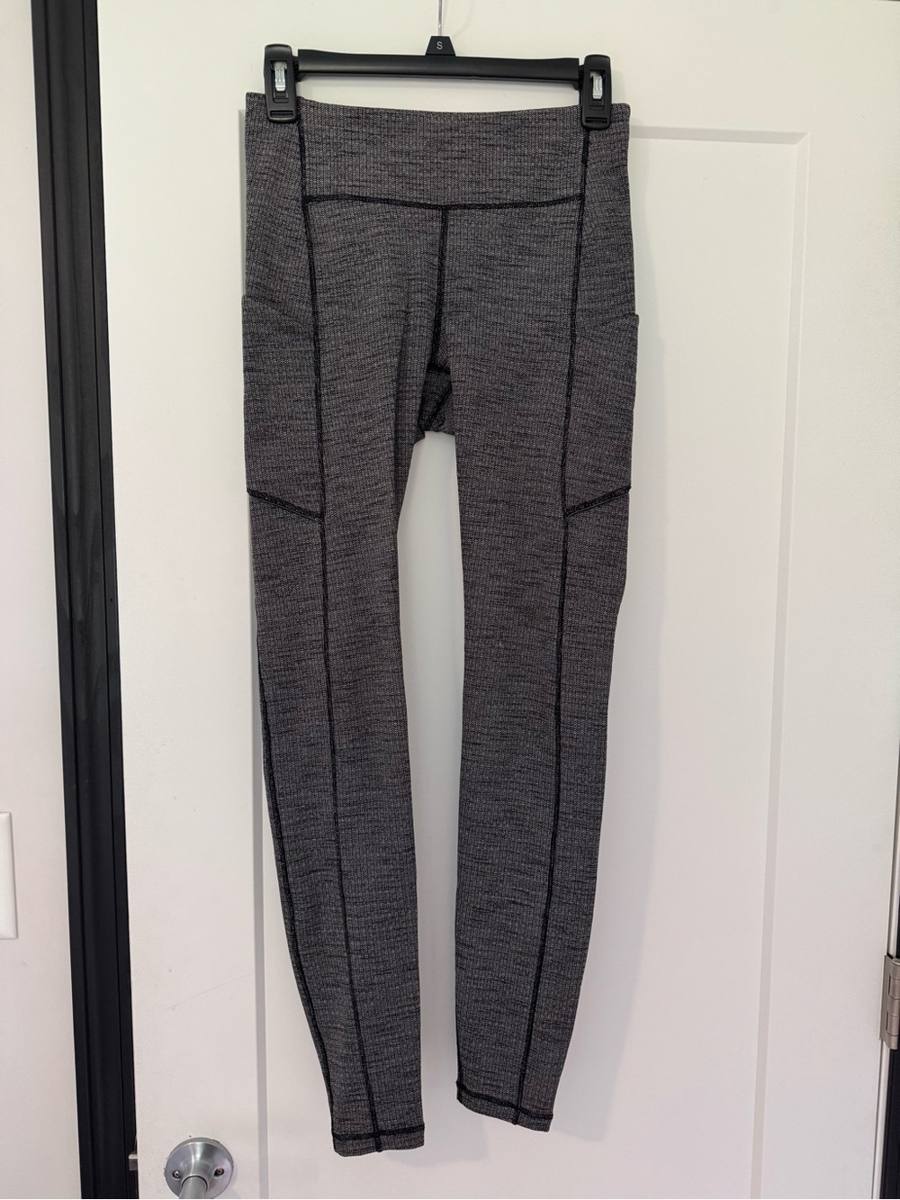 Lululemon Speed Up Tight 28” Heathered Black Gray Leggings Size 6